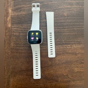 Fitbit Versa Lite & accessories
